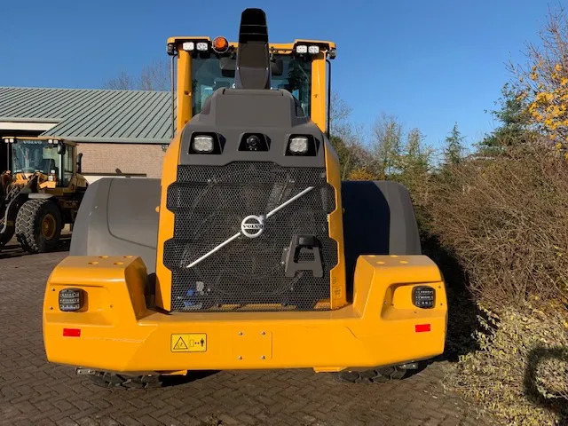 Wheel loader Volvo L90 H2 2025 Michelin 650/65