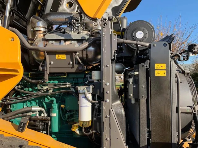 Wheel loader Volvo L90 H2 2025 Michelin 650/65