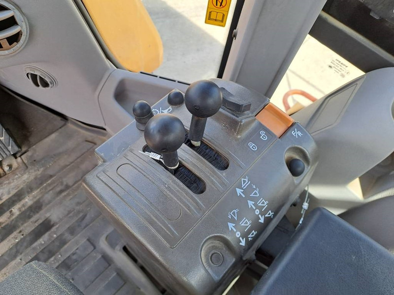 Wheel loader Volvo L 105