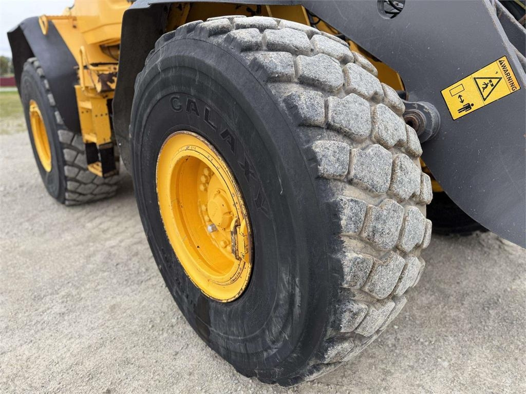 Wheel loader Volvo L 120 F , 4rd line , coupler