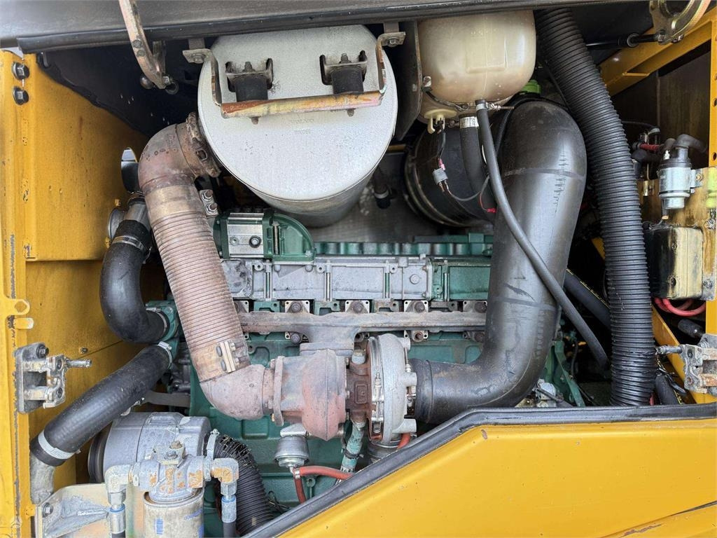 Wheel loader Volvo L 120 F , 4rd line , coupler