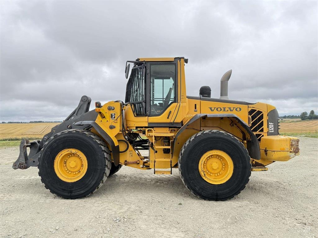 Wheel loader Volvo L 120 F , 4rd line , coupler