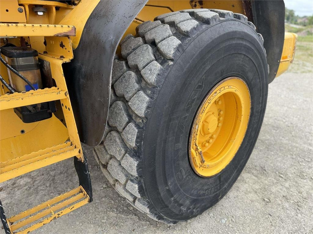 Wheel loader Volvo L 120 F , 4rd line , coupler