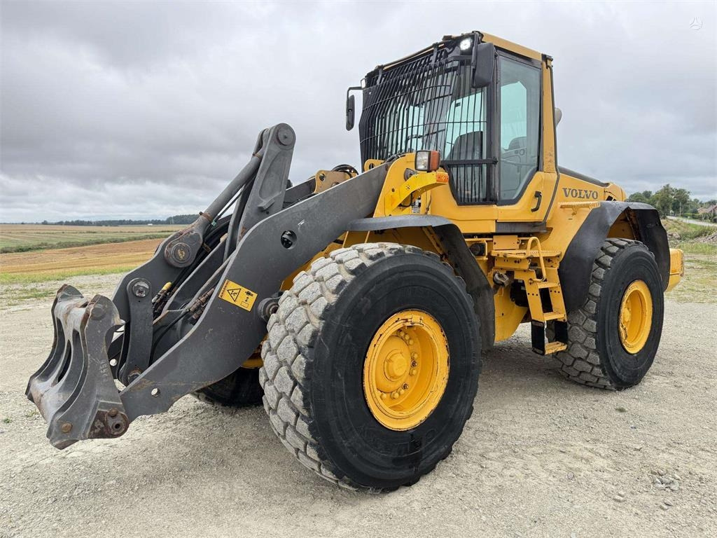 Wheel loader Volvo L 120 F , 4rd line , coupler