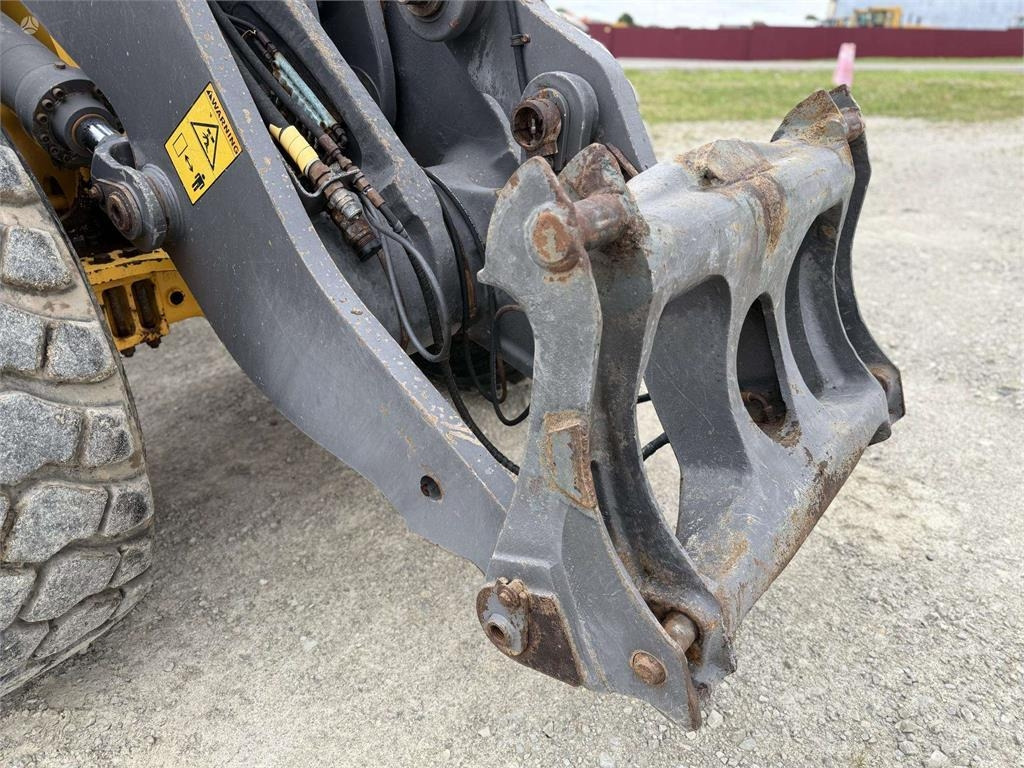 Wheel loader Volvo L 120 F , 4rd line , coupler