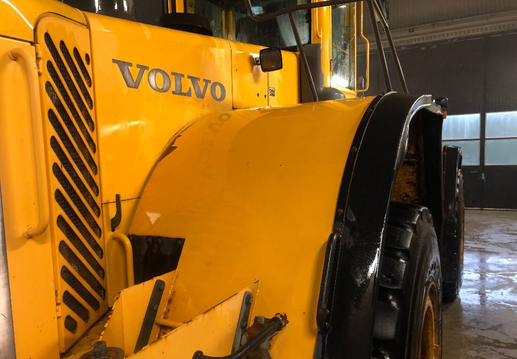 Wheel loader Volvo L 220 E Dismantled: only spare parts