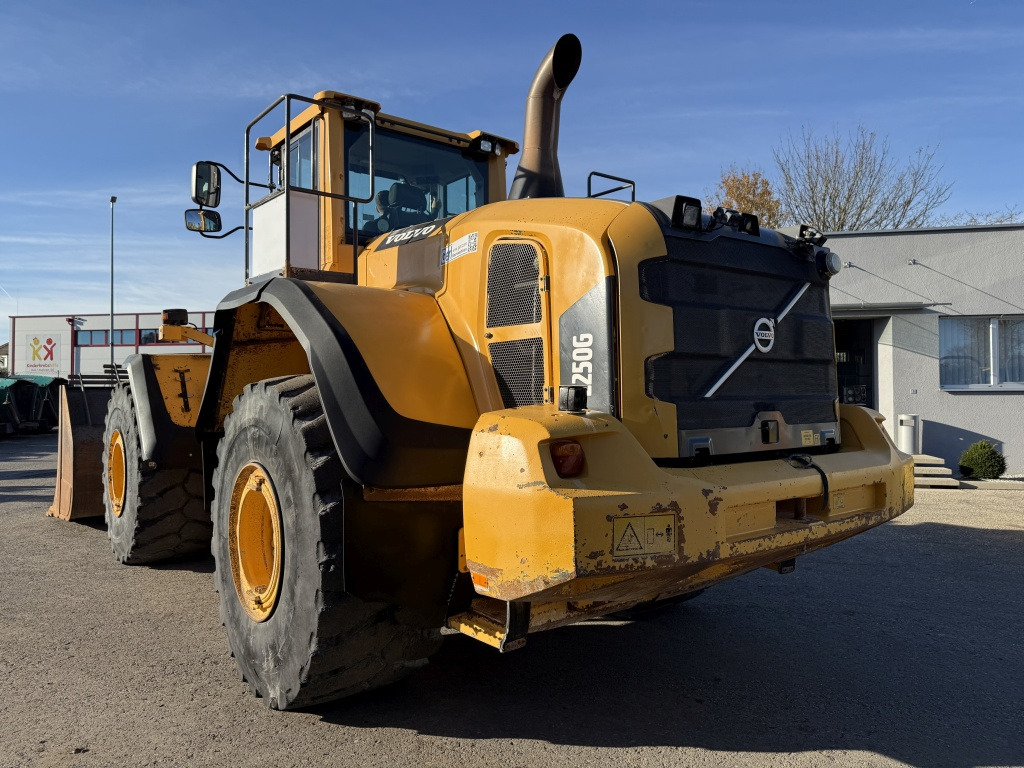 Wheel loader Volvo L 250 G (111749)