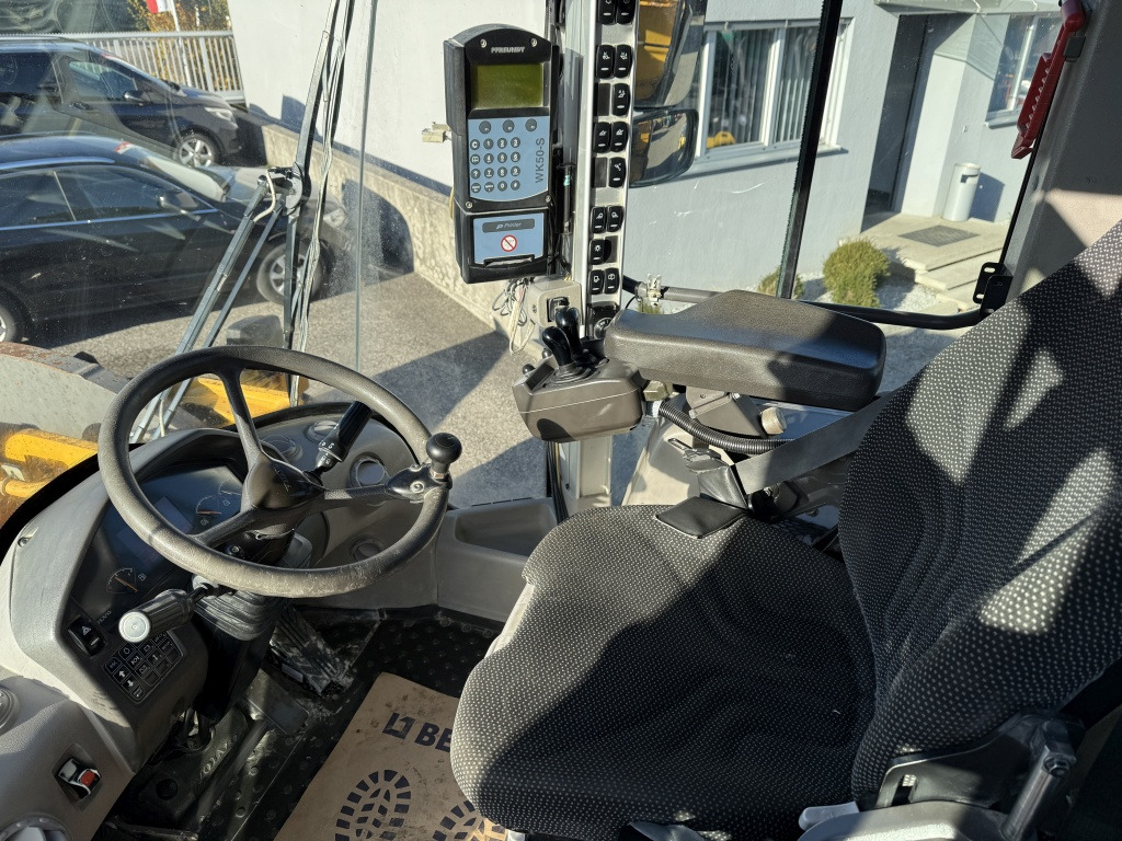 Wheel loader Volvo L 250 G (111749)