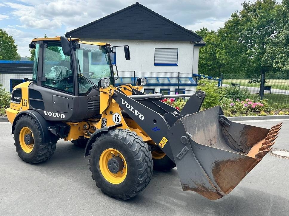 Wheel loader Volvo L 25 Electric