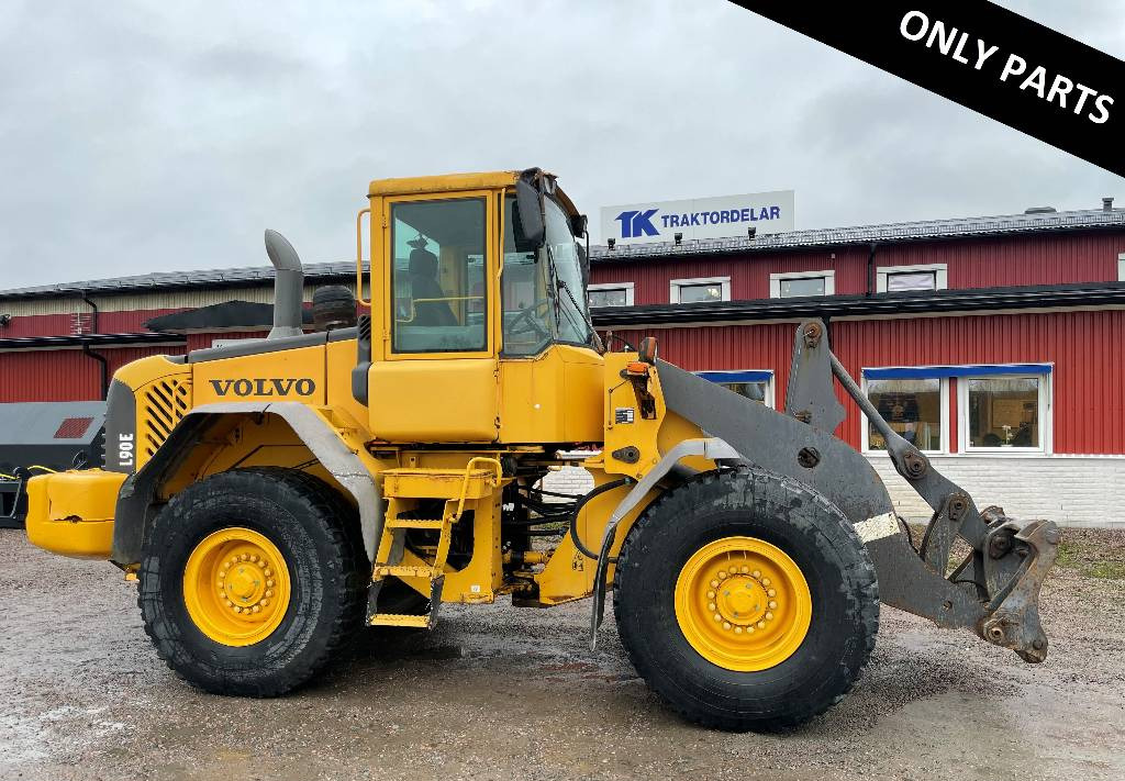 Wheel loader Volvo L 90 E dismantled: only spare parts