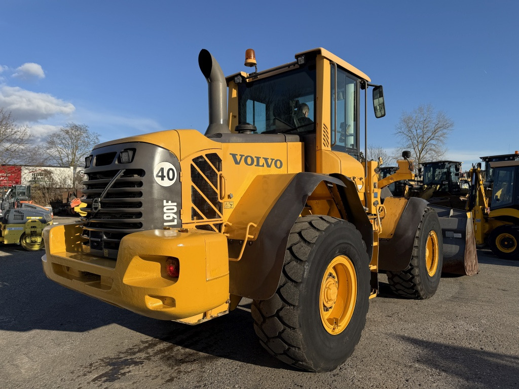 Wheel loader Volvo L 90 F (111773)