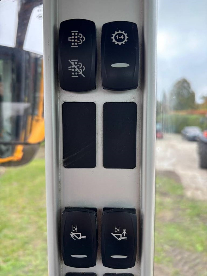 Wheel loader Volvo L 90 H (On Transport)