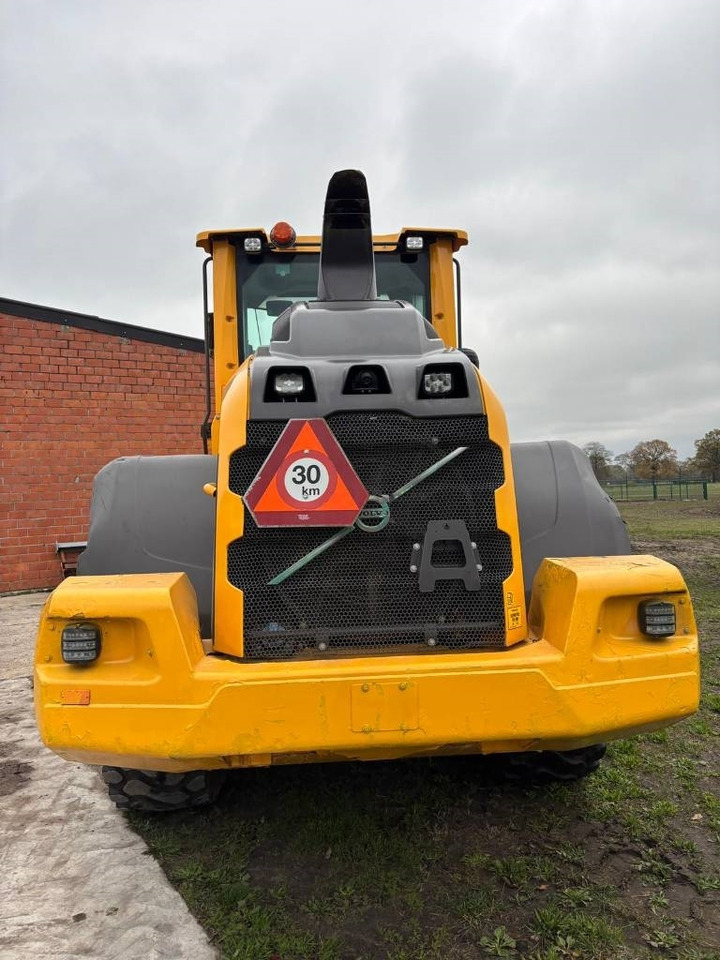 Wheel loader Volvo L 90 H (On Transport)