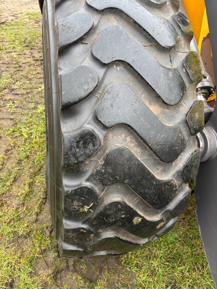 Wheel loader Volvo L 90 H (On Transport)