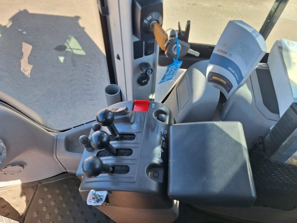 Wheel loader Volvo MYYTY! SOLD! L60G VIPUOHJAUS