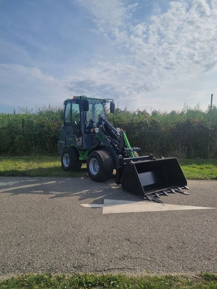 Wheel loader WCM-L2412