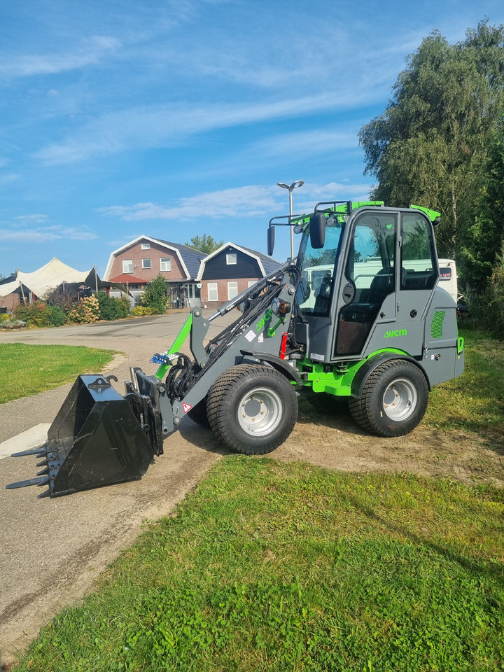 Wheel loader WCM L2412