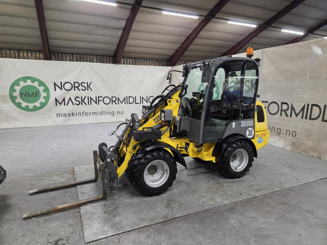 Wheel loader Wacker Neuson WL25