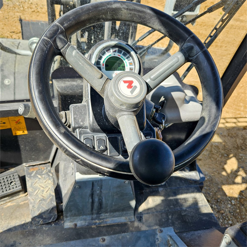 Wheel loader Weidemann 2070 CX