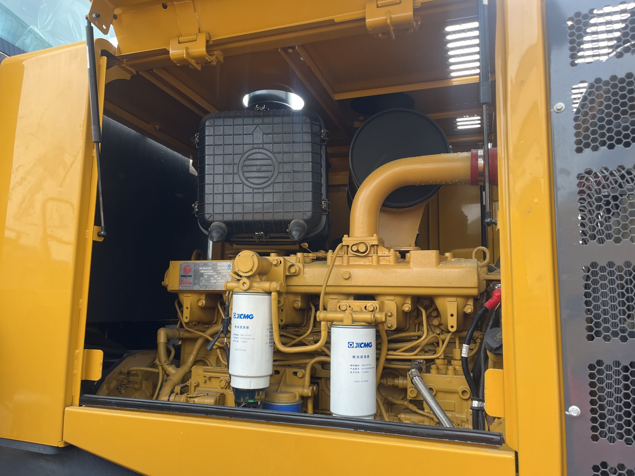 Wheel loader XCMG 2019 used 5ton wheel loader LW500KV with low hours