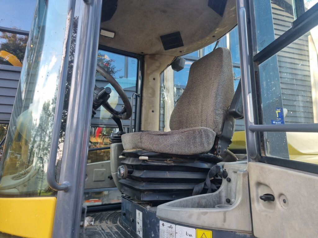 Wheel loader YANMAR V120