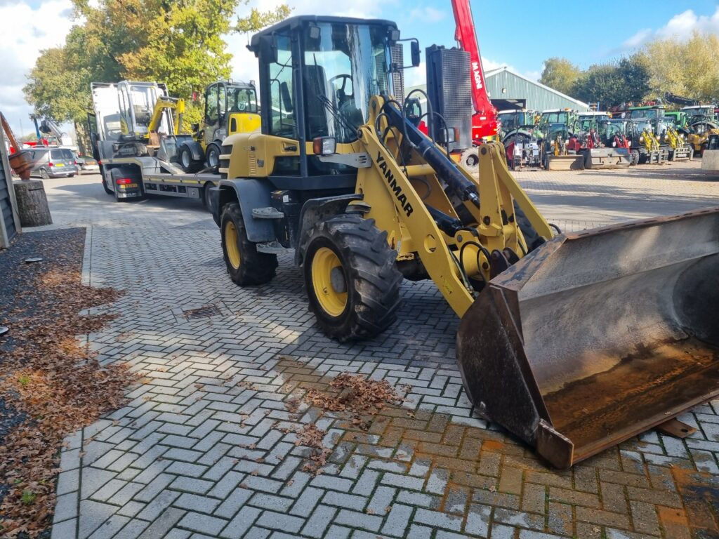 Wheel loader YANMAR V120