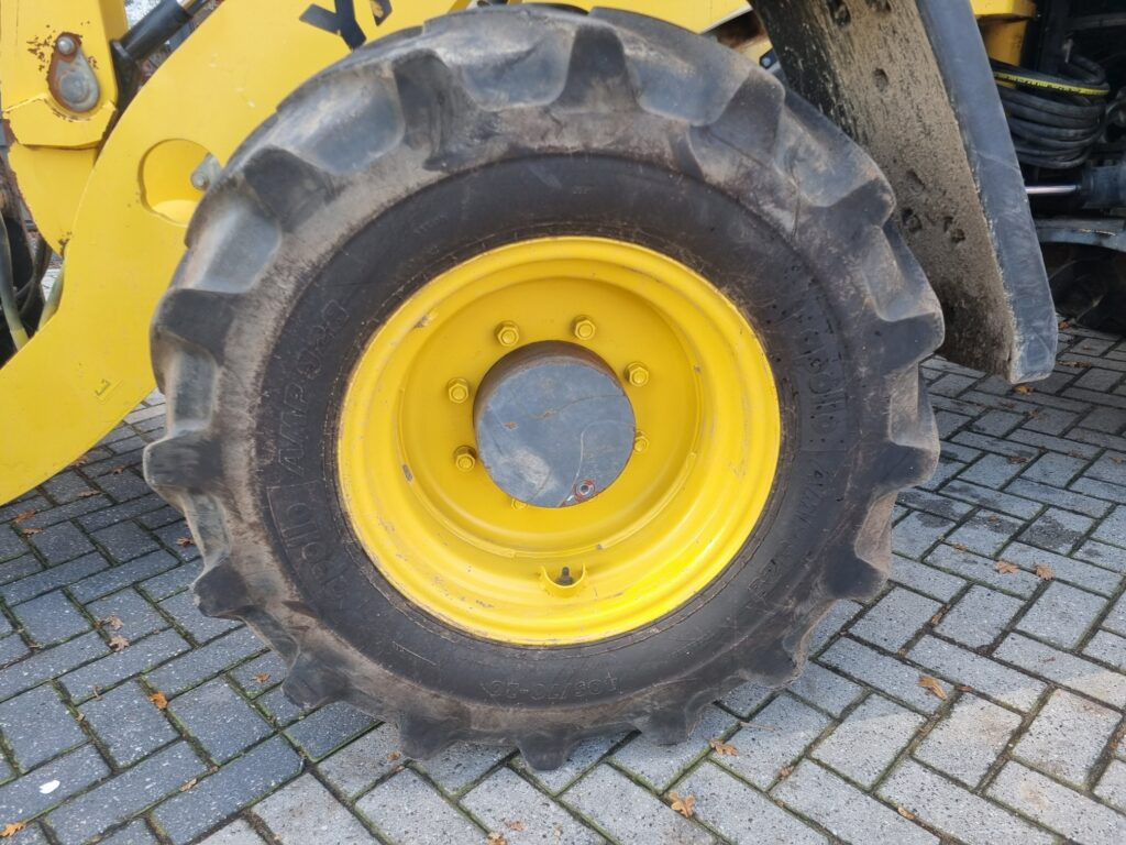 Wheel loader YANMAR V120