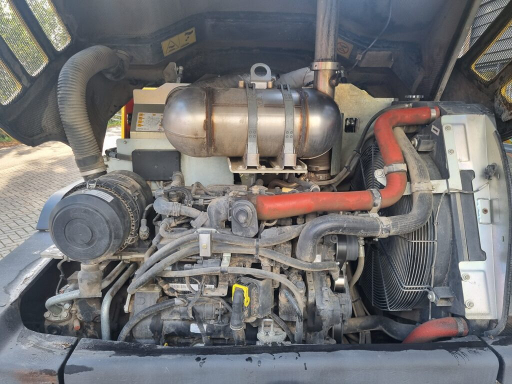 Wheel loader YANMAR V120