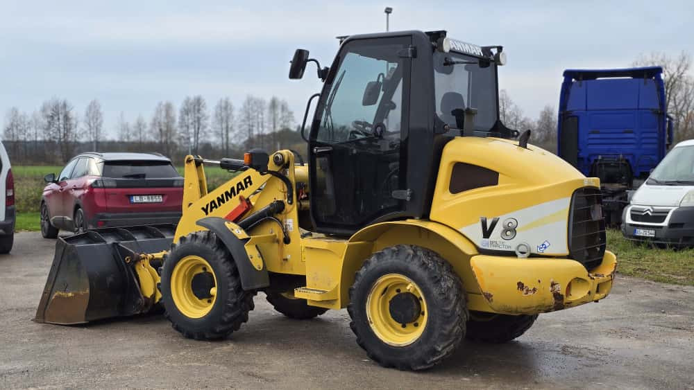 Wheel loader YANMAR V8. 772 original hours.