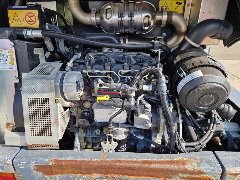 Wheel loader Yanmar / Terex TL80 in nette staat 2017