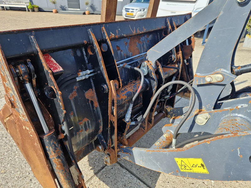 Wheel loader Yanmar / Terex TL80 in nette staat 2017