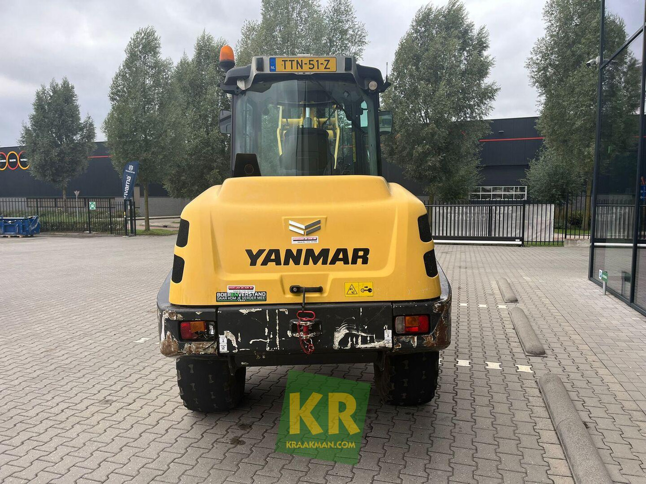 Wheel loader Yanmar V100 shovel
