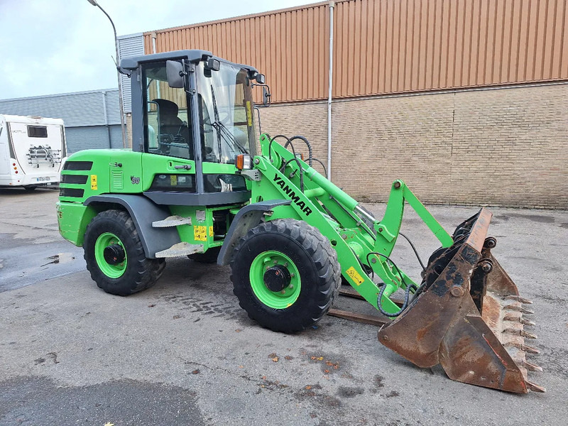 Wheel loader Yanmar V80