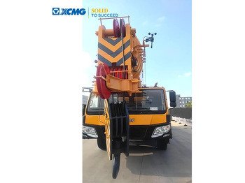 Mobile crane XCMG