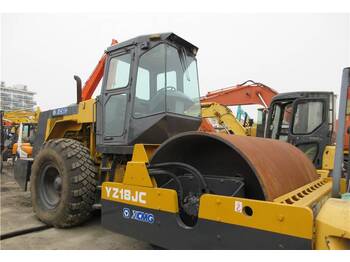 Road roller XCMG YZ18JC: picture 1