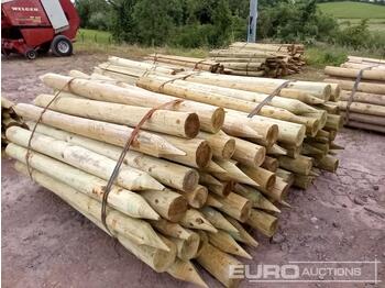 Forestry equipment Bundle of Timber Posts (2 of): picture 1