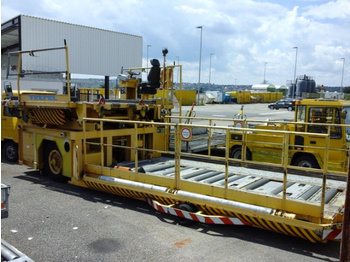 Aircraft cargo loader Lower Deck Loader Trepel PCL70: picture 1