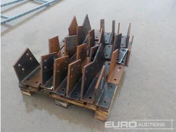 Workshop equipment Pallet of Steel Brackets: picture 1