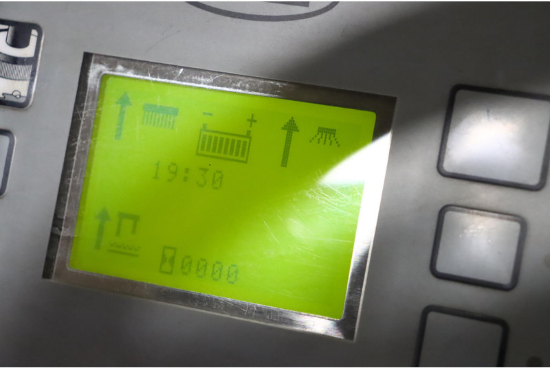 Scrubber dryer TENNANT 7300E