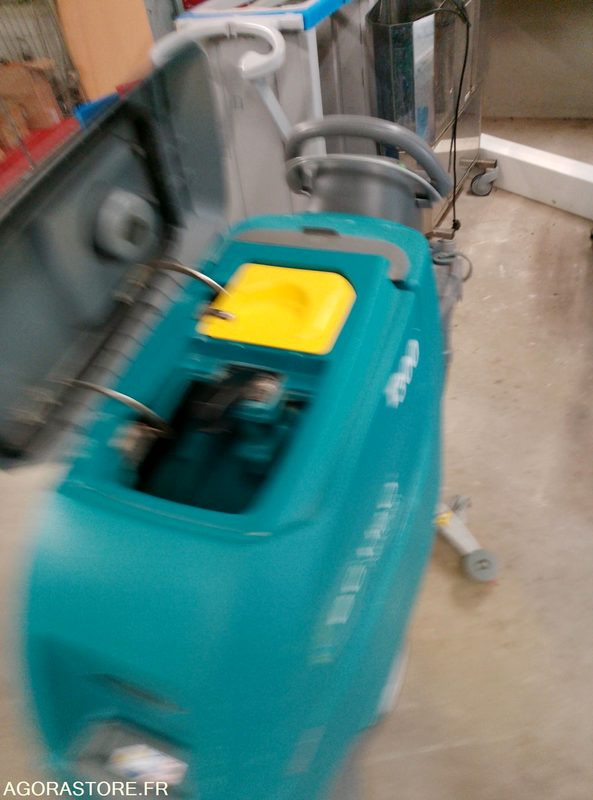 Scrubber dryer auto laveuse TENNANT T300