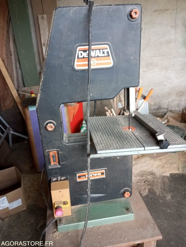 Woodworking machinery Lot Combiné LUREM C 266 et Scie à ruban DEWALT avec accessoires