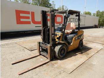 Forklift 2005 CAT DP30NT: picture 1