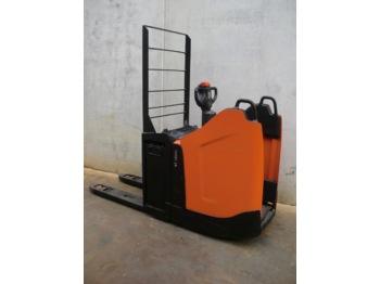 Pallet truck BT LPE 220 PF FRUTERA: picture 1