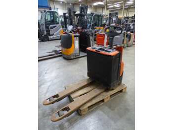 Pallet truck BT LWE160: picture 1