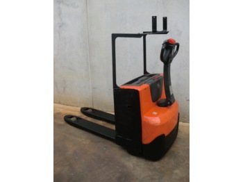 Pallet truck BT LWE 180: picture 1