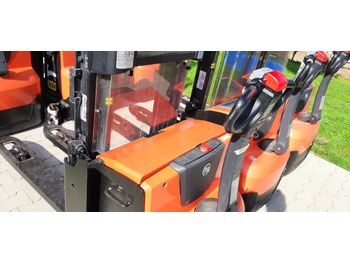 Electric forklift BT SWE 200 D: picture 4