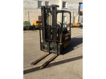Electric forklift CATERPILLAR F30: picture 1