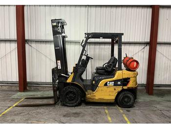 LPG forklift CATERPILLAR GP