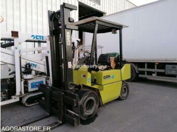 LPG forklift CLARK GPM30H: picture 1