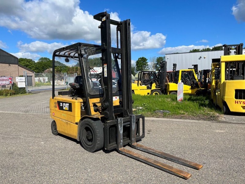 Electric forklift Caterpillar EP35K-PAC: picture 5
